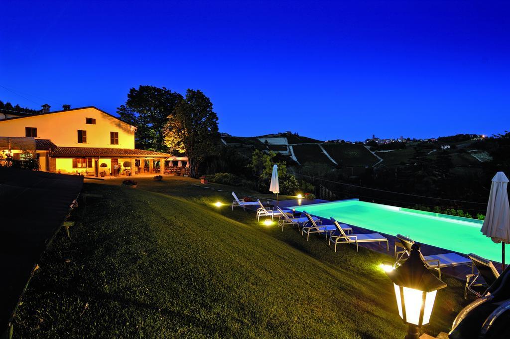 La Maragliana Aparthotel Castel Rocchero ภายนอก รูปภาพ