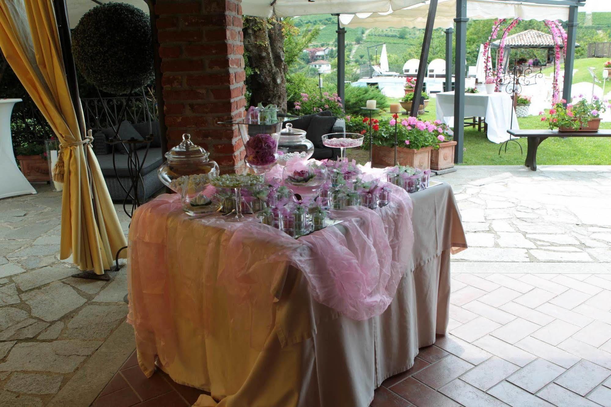 La Maragliana Aparthotel Castel Rocchero ภายนอก รูปภาพ