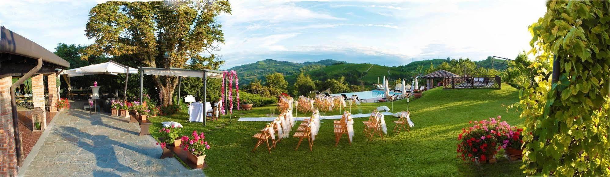 La Maragliana Aparthotel Castel Rocchero ภายนอก รูปภาพ