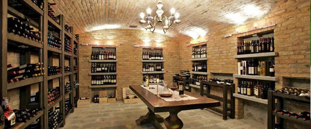 La Maragliana Aparthotel Castel Rocchero ภายนอก รูปภาพ